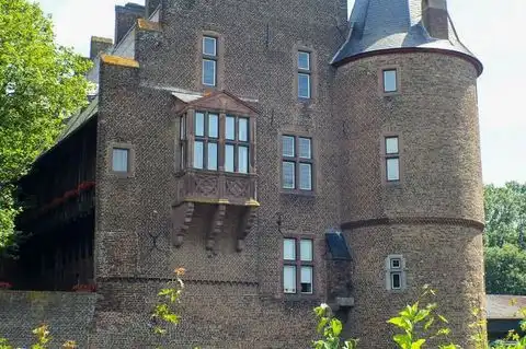 Sie sucht ihn Erftstadt